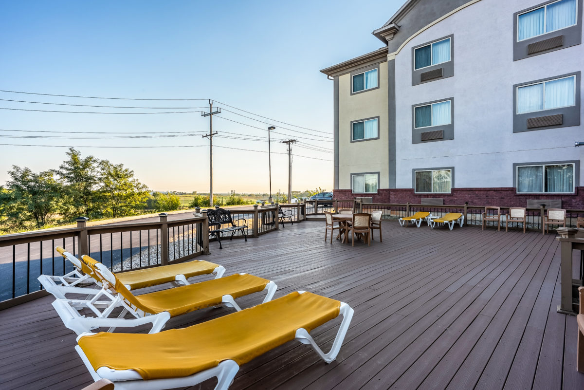 Gallery Quality Inn & Suites Hotel